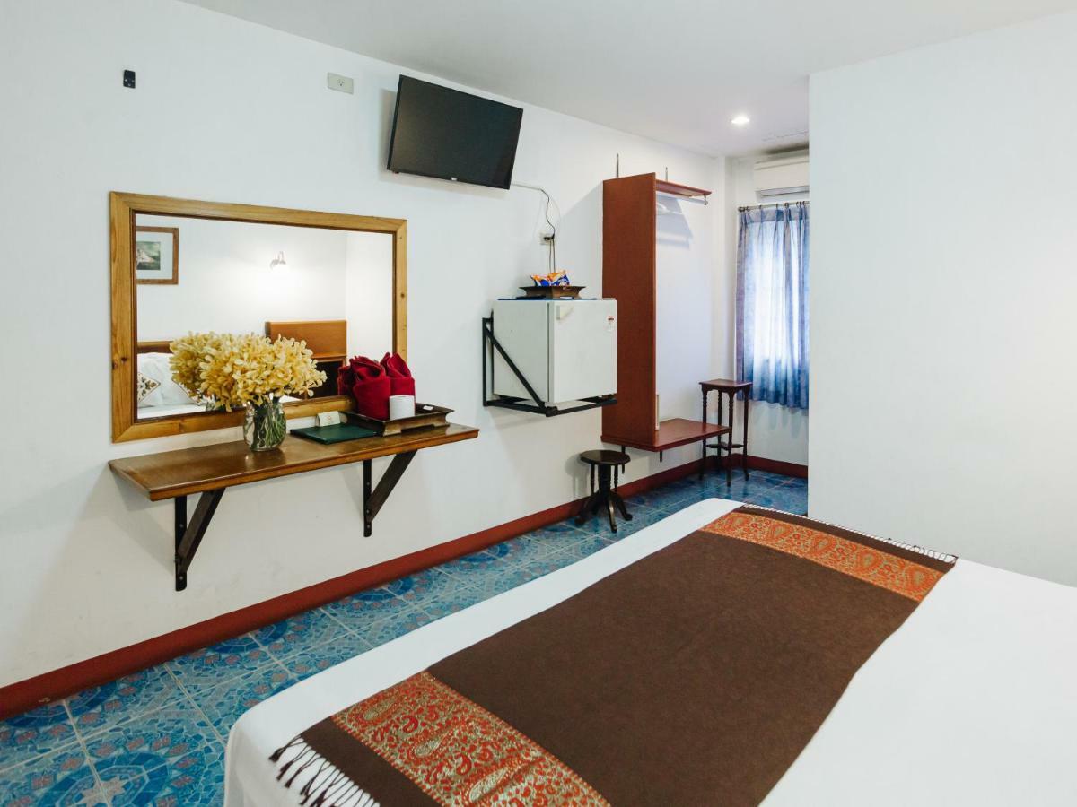 Rendezvous Oldtown Chiangmai Otel Chiang Mai Dış mekan fotoğraf