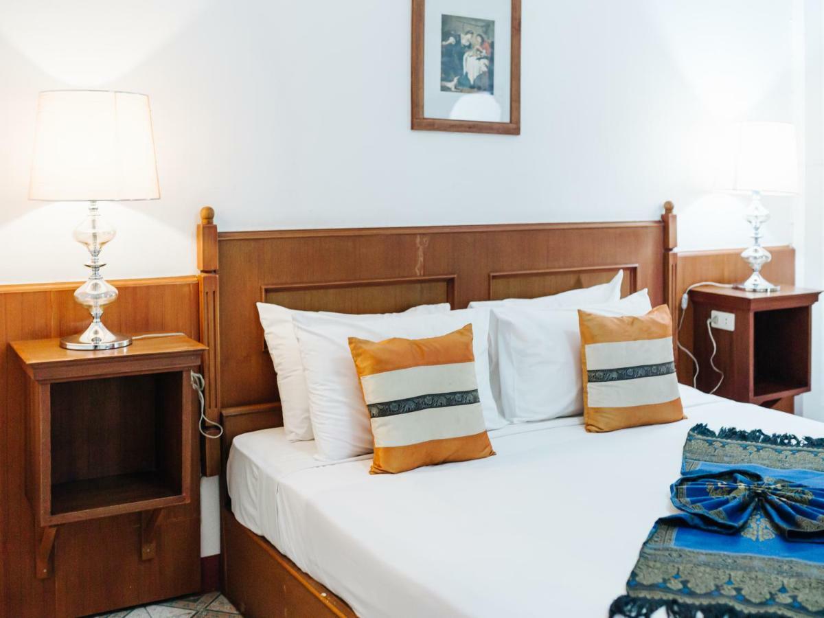 Rendezvous Oldtown Chiangmai Otel Chiang Mai Dış mekan fotoğraf