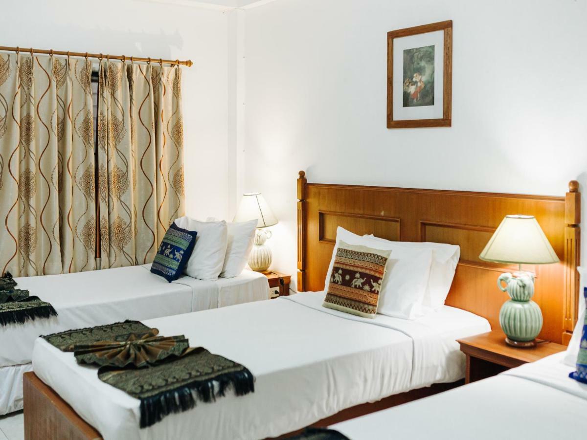 Rendezvous Oldtown Chiangmai Otel Chiang Mai Dış mekan fotoğraf