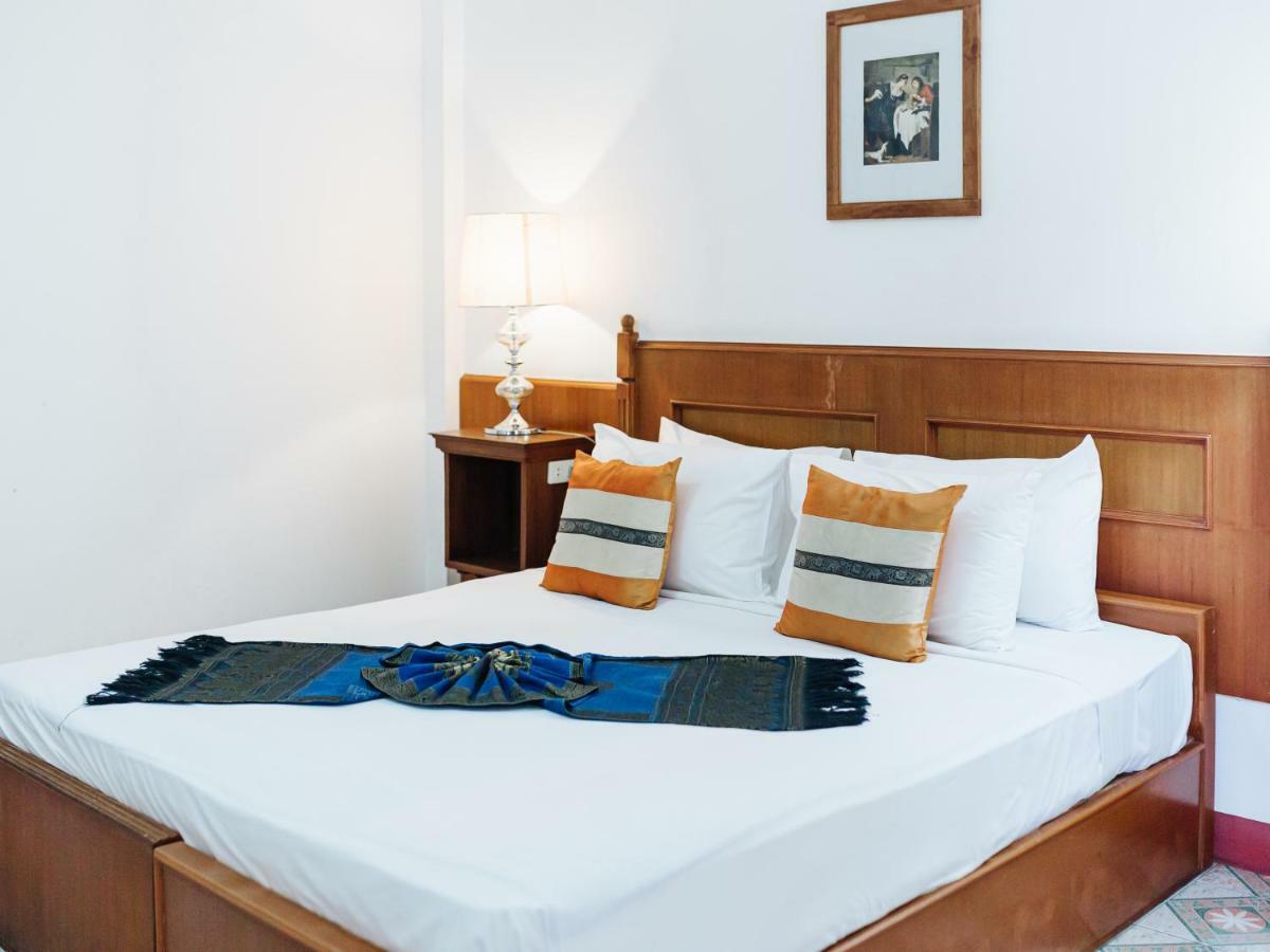 Rendezvous Oldtown Chiangmai Otel Chiang Mai Dış mekan fotoğraf