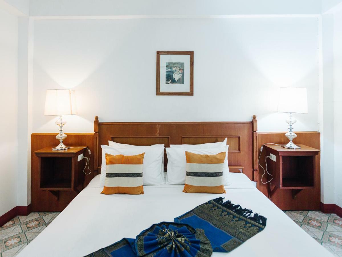 Rendezvous Oldtown Chiangmai Otel Chiang Mai Dış mekan fotoğraf