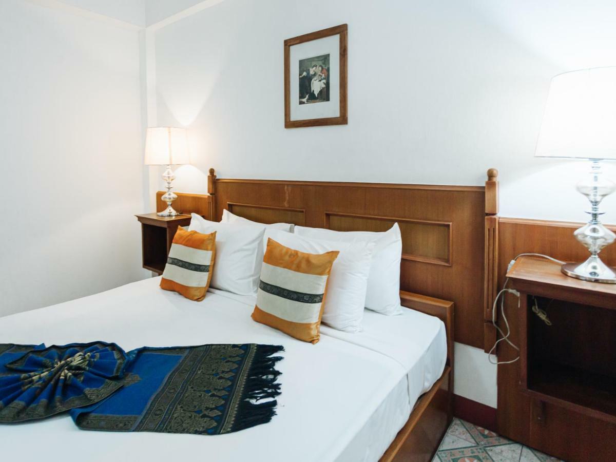 Rendezvous Oldtown Chiangmai Otel Chiang Mai Dış mekan fotoğraf