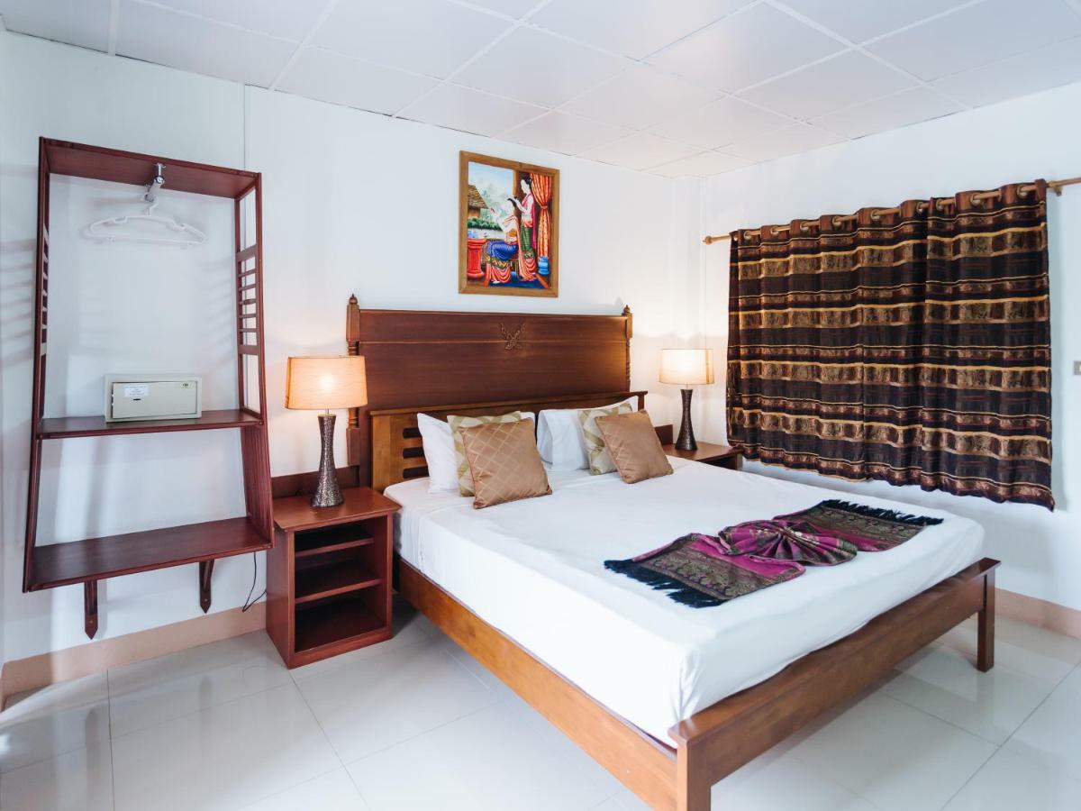 Rendezvous Oldtown Chiangmai Otel Chiang Mai Dış mekan fotoğraf