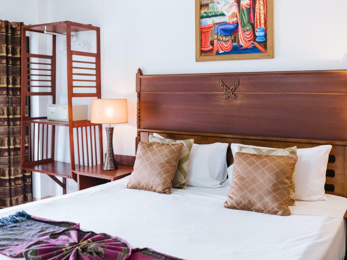 Rendezvous Oldtown Chiangmai Otel Chiang Mai Dış mekan fotoğraf
