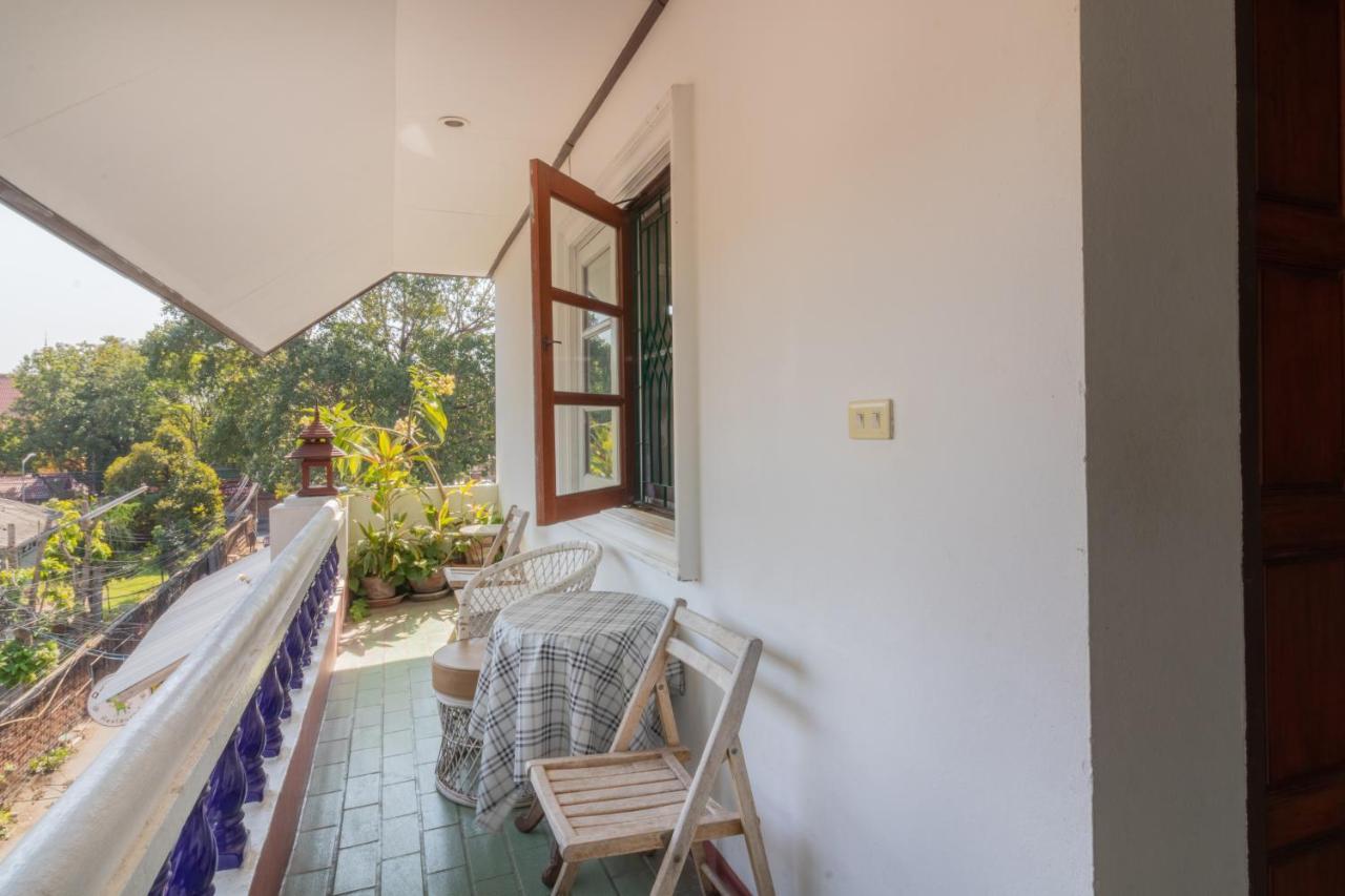 Rendezvous Oldtown Chiangmai Otel Chiang Mai Dış mekan fotoğraf