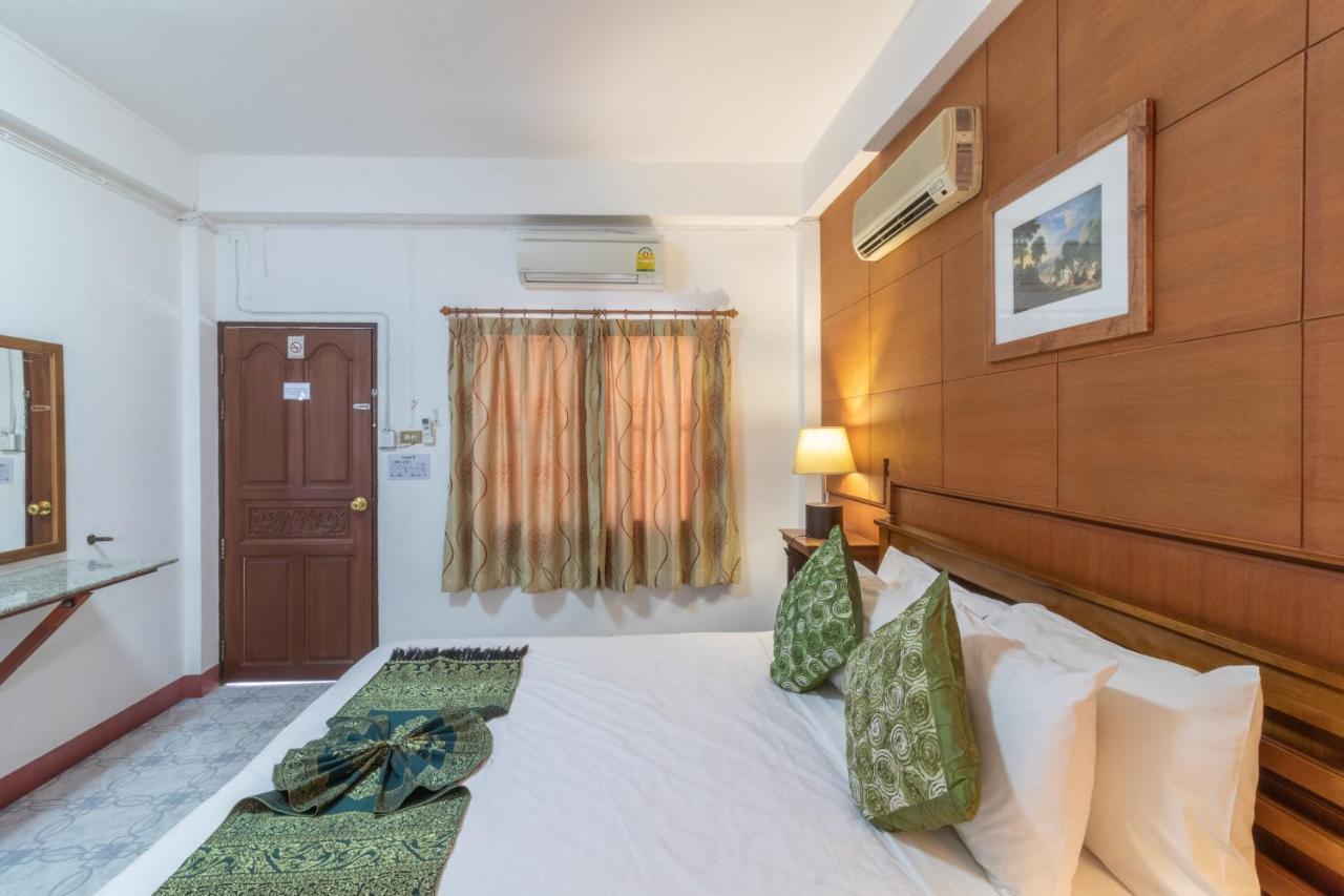 Rendezvous Oldtown Chiangmai Otel Chiang Mai Dış mekan fotoğraf