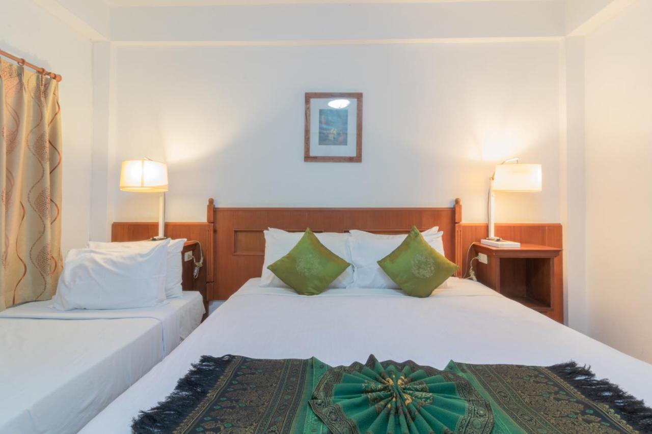 Rendezvous Oldtown Chiangmai Otel Chiang Mai Dış mekan fotoğraf