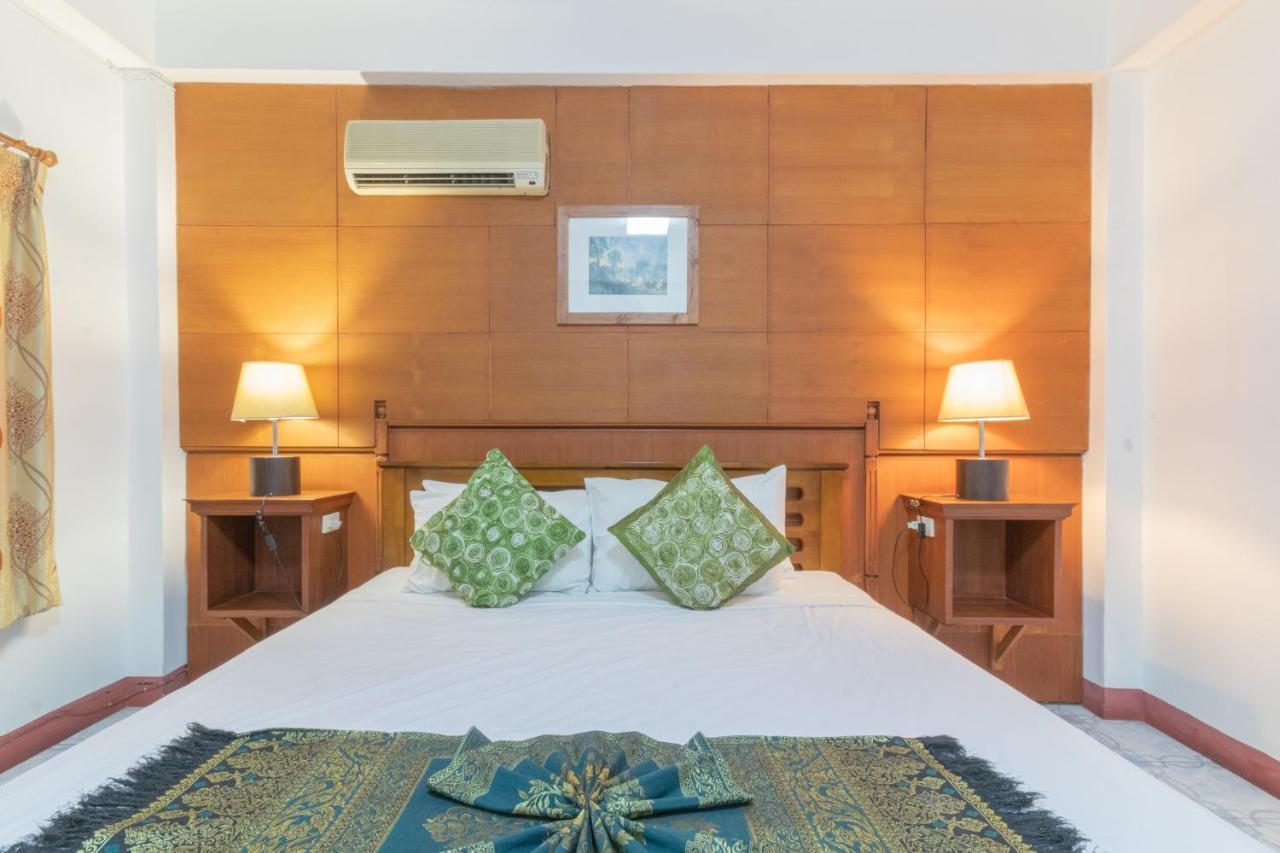 Rendezvous Oldtown Chiangmai Otel Chiang Mai Dış mekan fotoğraf